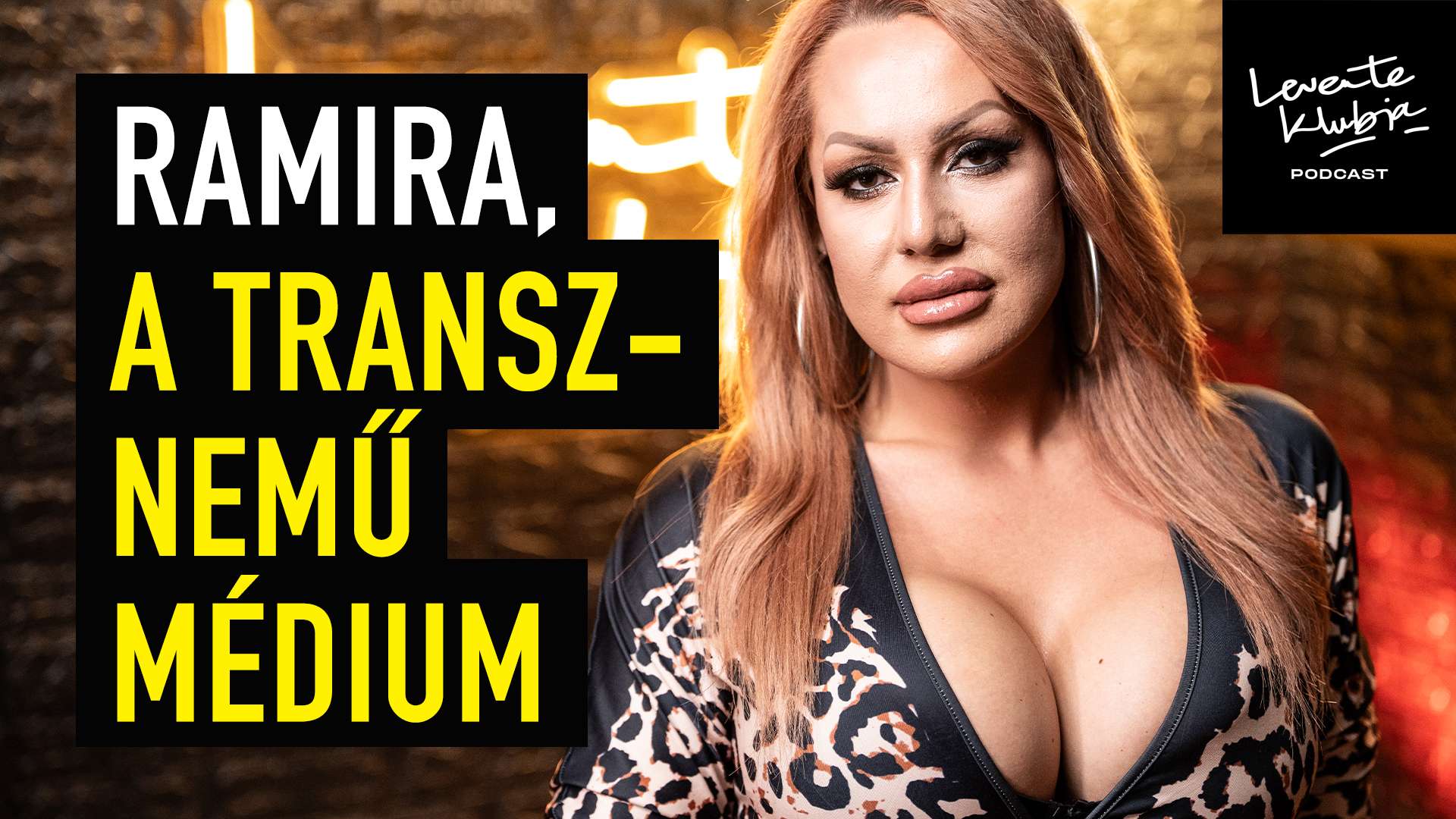 "Anyukám adta az első női fürdőruhám, hogy szerinte nekem ezt kellene felvennem"